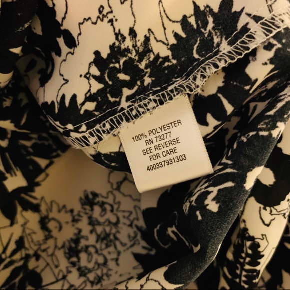 Black & White Floral Half Button Blouse - Picture 5 of 6